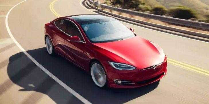 Tesla Model S Benzersiz Sürüş Keyfi Vadediyor