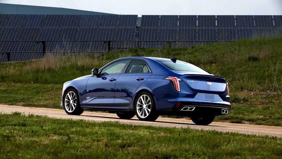 2020 Cadillac CT4-V ve CT5-V Fiyatları Belli Oldu