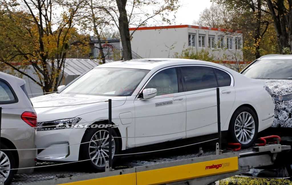 Elektrikli BMW 7 Serisi i7 En Sonunda Görüntülendi