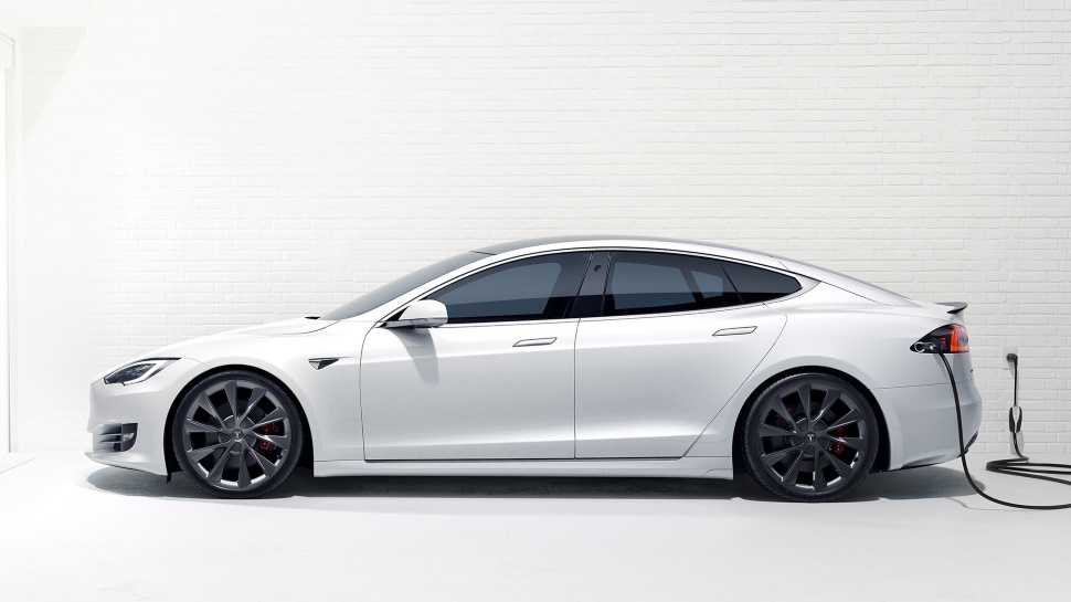 Tesla Model S, Son 10 Senenin En İyi Otomobili Seçildi